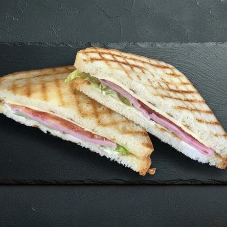 Сендвич с ветчиной